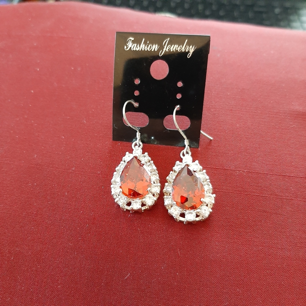 Ladies jewelry